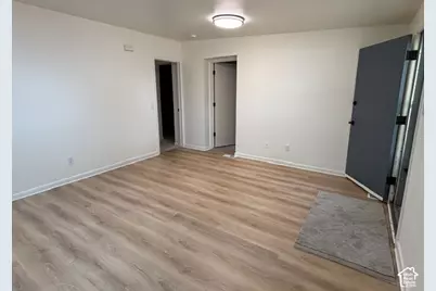 2066 E 3335 S, Salt Lake City, UT 84109 - Photo 4