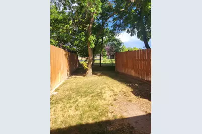2066 E 3335 S, Salt Lake City, UT 84109 - Photo 14