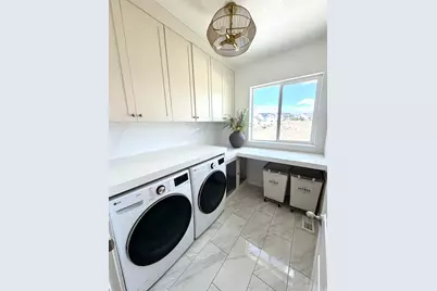 1368 W Wasatch Dr, Saratoga Springs, UT 84045 - Photo 12