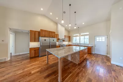 3761 S Spinnaker Bay Dr, Saratoga Springs, UT 84045 - Photo 12