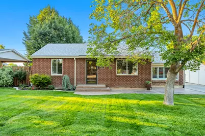 831 E Vics Rd, Sandy, UT 84094 - Photo 2