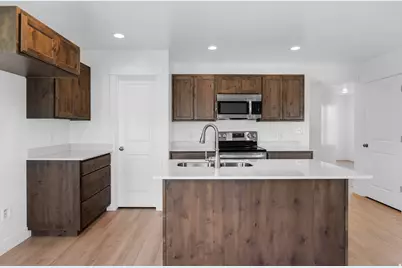 1757 S Windsong Dr #382, Santaquin, UT 84655 - Photo 8