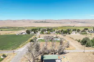 180 W 300 S, Mona, UT 84645 - Photo 4