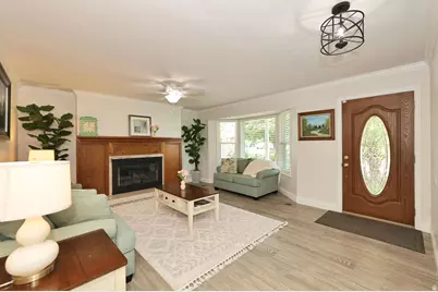 10318 S Silver Willow Dr, Sandy, UT 84070 - Photo 4