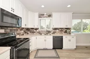10318 S Silver Willow Dr, Sandy, UT 84070 - Photo 8