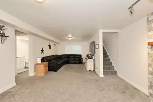 10318 S Silver Willow Dr, Sandy, UT 84070 - Photo 32