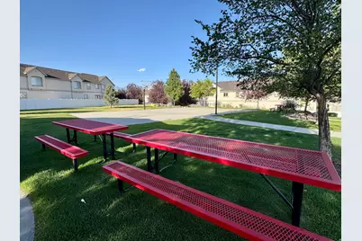 1538 W Wyngate Park Dr, South Jordan, UT 84095 - Photo 32
