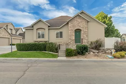 1538 W Wyngate Park Dr, South Jordan, UT 84095 - Photo 1