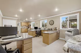 2918 W 8870 S, West Jordan, UT 84088 - Photo 52