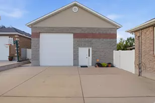 2918 W 8870 S, West Jordan, UT 84088 - Photo 54