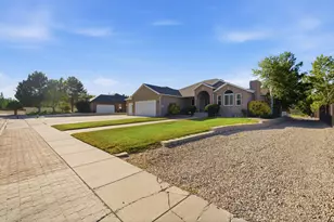 2918 W 8870 S, West Jordan, UT 84088 - Photo 2