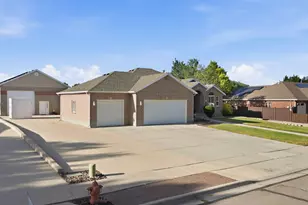 2918 W 8870 S, West Jordan, UT 84088 - Photo 68