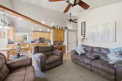 2918 W 8870 S, West Jordan, UT 84088 - Photo 14