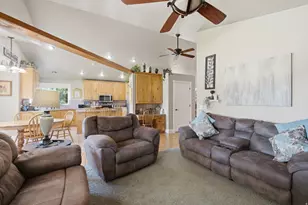 2918 W 8870 S, West Jordan, UT 84088 - Photo 14
