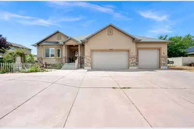 3233 W 1680 N, Clinton, UT 84015 - Photo 2