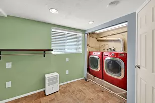 291 S 800 E, Bountiful, UT 84010 - Photo 14