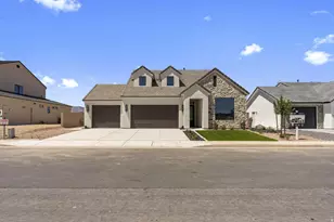 2401 Patricia Dr, Santa Clara, UT 84765 - Photo 2