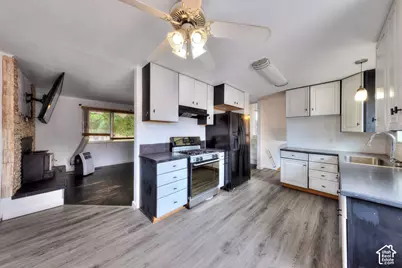 405 Wingate Ave, Moab, UT 84532 - Photo 4