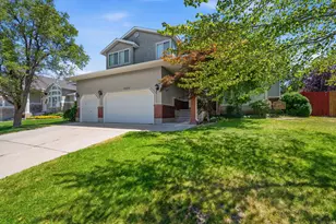 6699 Benecia Dr, Cottonwood Heights, UT 84121 - Photo 2