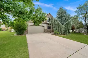 5614 W Draft Horse Ct, Herriman, UT 84096 - Photo 4