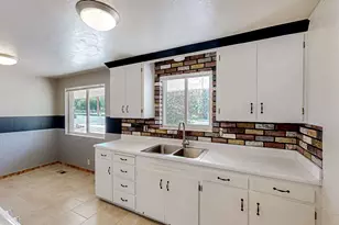 831 E Canyon Rd, Spanish Fork, UT 84660 - Photo 2