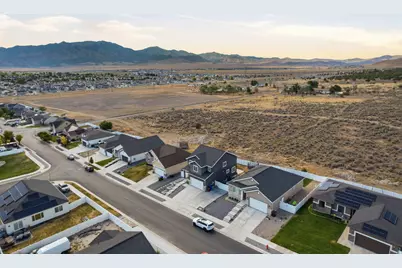 2789 E Clarkstone Dr, Eagle Mountain, UT 84005 - Photo 44
