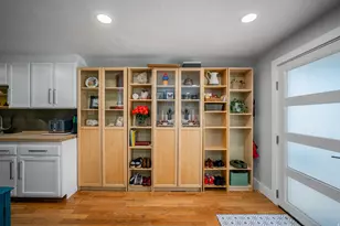 526 E Stringham Ave S, Salt Lake City, UT 84106 - Photo 4