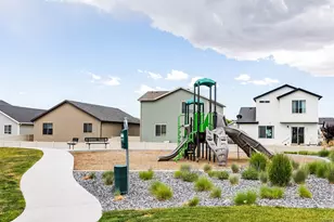 1770 E Eagle View Ln, Eagle Mountain, UT 84005 - Photo 26