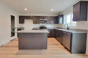 6756 S Glade Crk Dr, West Jordan, UT 84081 - Photo 4
