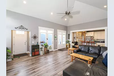 10762 S Beach Comber Way, South Jordan, UT 84009 - Photo 4