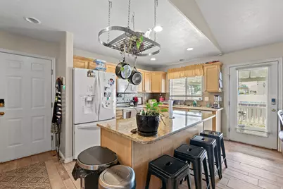 7131 W Dalmatian St, West Valley, UT 84128 - Photo 10