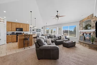 8638 N Jefferson Dr, Eagle Mountain, UT 84005 - Photo 4