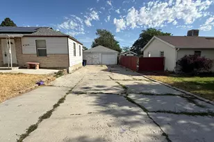 4546 W 5570 S, Kearns, UT 84118 - Photo 4