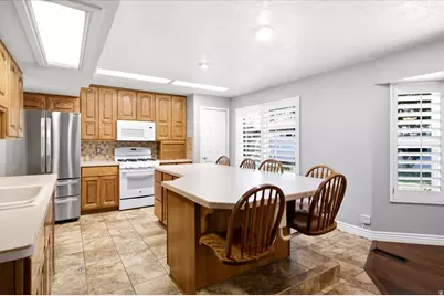 66 E Monticello Dr, Kaysville, UT 84037 - Photo 10