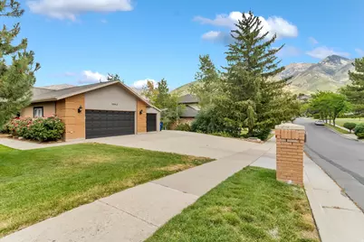 2863 E Fallentine Rd, Sandy, UT 84093 - Photo 2
