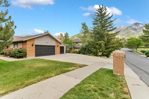 2863 E Fallentine Rd, Sandy, UT 84093 - Photo 2