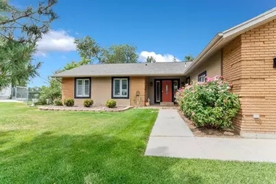 2863 E Fallentine Rd, Sandy, UT 84093 - Photo 4