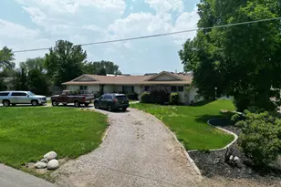 10456 S 3010 W, South Jordan, UT 84095 - Photo 2