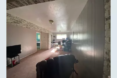 10456 S 3010 W, South Jordan, UT 84095 - Photo 14