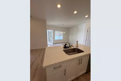 4235 W Anasazi Park Ct, Riverton, UT 84096 - Photo 8