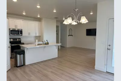 4235 W Anasazi Park Ct, Riverton, UT 84096 - Photo 10