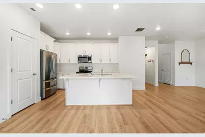 4235 W Anasazi Park Ct, Riverton, UT 84096 - Photo 4