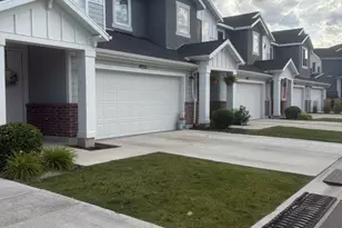 4235 W Anasazi Park Ct, Riverton, UT 84096 - Photo 2