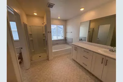 4235 W Anasazi Park Ct, Riverton, UT 84096 - Photo 18