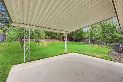 7679 S Brighton Way E, Salt Lake City, UT 84121 - Photo 26
