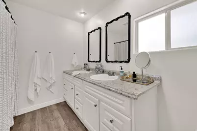 105 E Country Club Dr S, South Ogden, UT 84405 - Photo 30