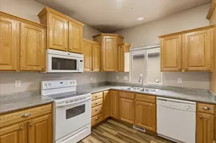 5223 W Swift Water Way, West Jordan, UT 84081 - Photo 14