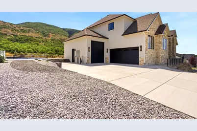 1056 N Wizard Hts, Kaysville, UT 84037 - Photo 4