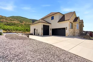 1056 N Wizard Hts, Kaysville, UT 84037 - Photo 4