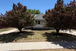 456 E 200 N, Vernal, UT 84078 - Photo 2